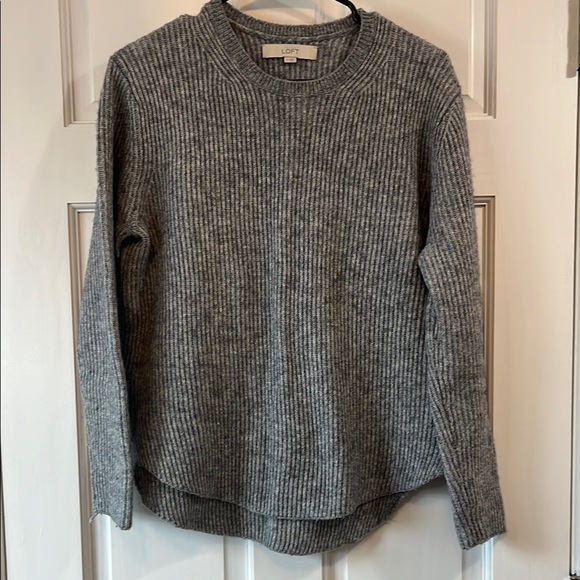 LOFT Chunky Knit Ribbed Wool Blend Gray Sweater w/ Rounded Hem - Size Small - Picture 1 of 13